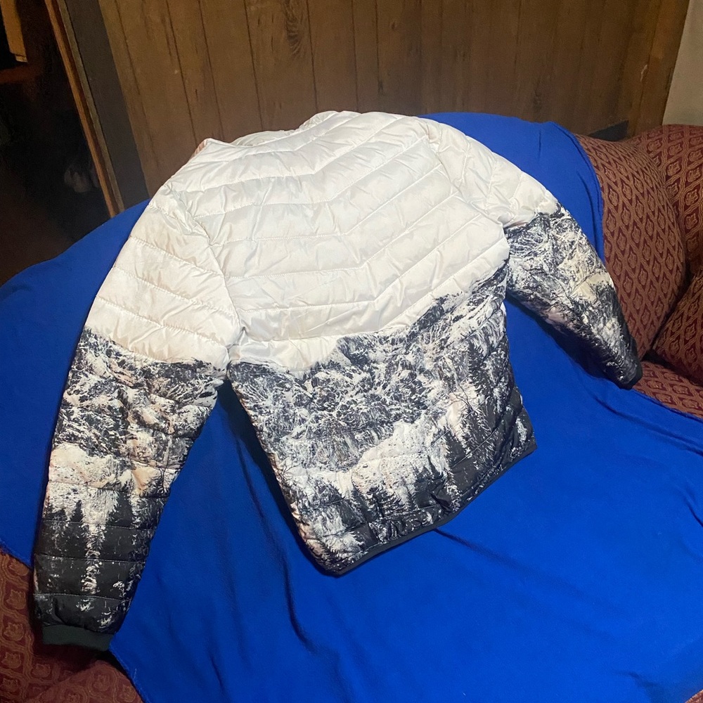 Hollister puffer coat worn twice good condition